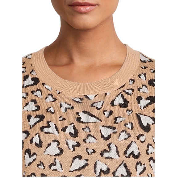 NWT Women’s Crewneck Leopard Sweater from Time and Tru - Picture 5 of 5